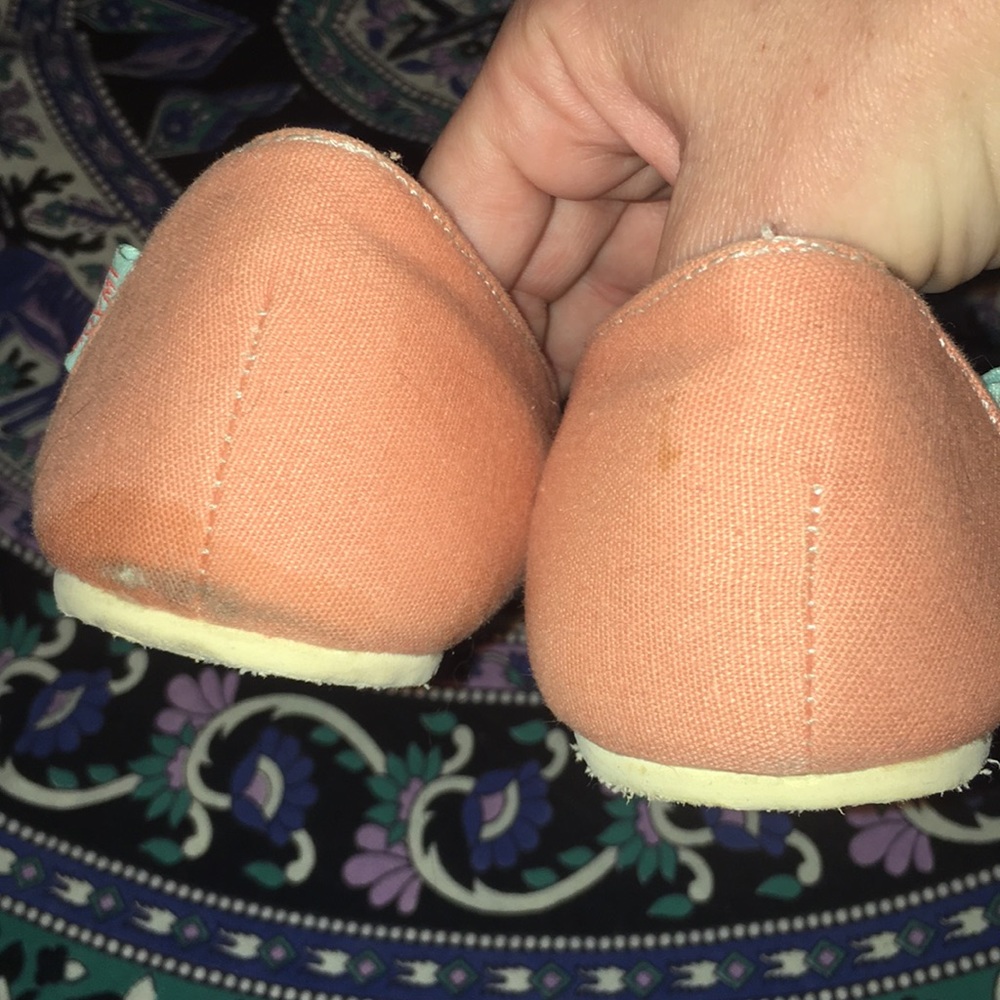 Comfy slip on by MOVMT - Picture 3 of 4
